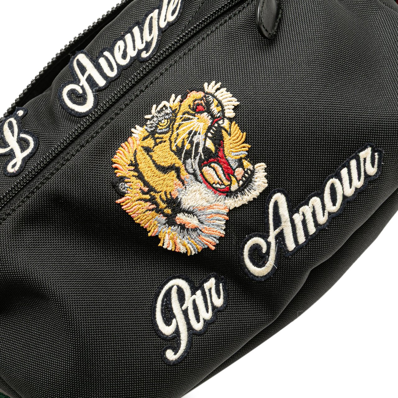Gucci Techno Canvas Web L Aveugle Par Amour Embroidered Belt Bag Zwart