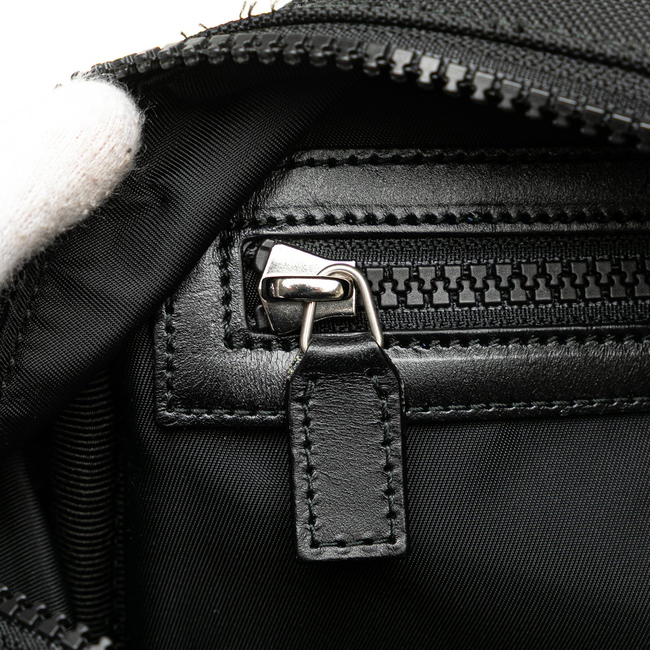 Gucci Techno Canvas Web L Aveugle Par Amour Embroidered Belt Bag Zwart