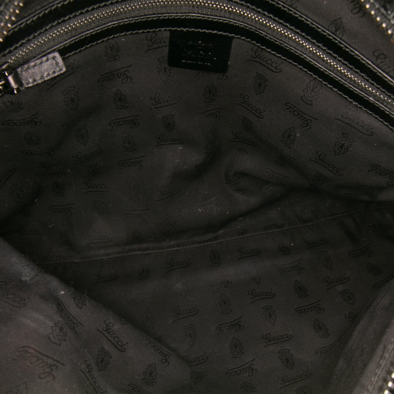 Gucci GG Imprime Studded Shoulder Bag Zwart