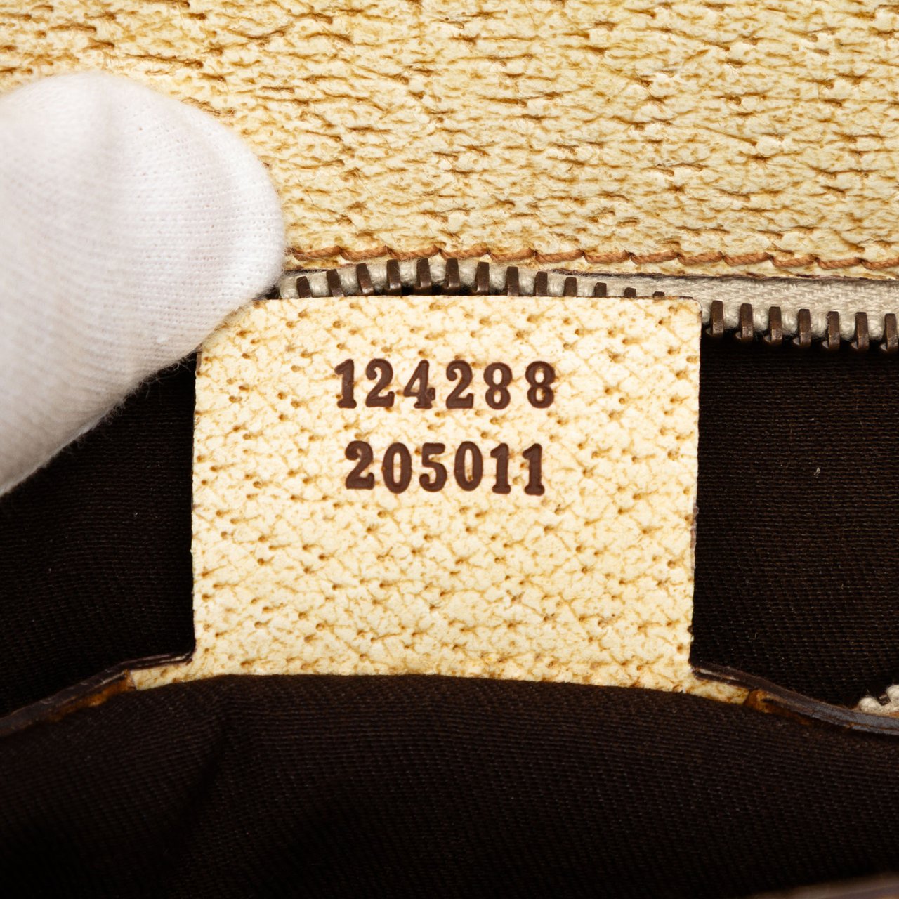 Gucci GG Canvas Turnlock Shoulder Bag Bruin