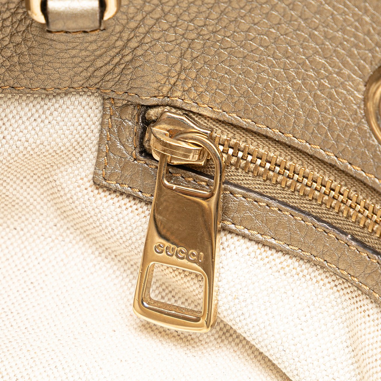 Gucci Medium Calfskin Bamboo Shopper Satchel Goud