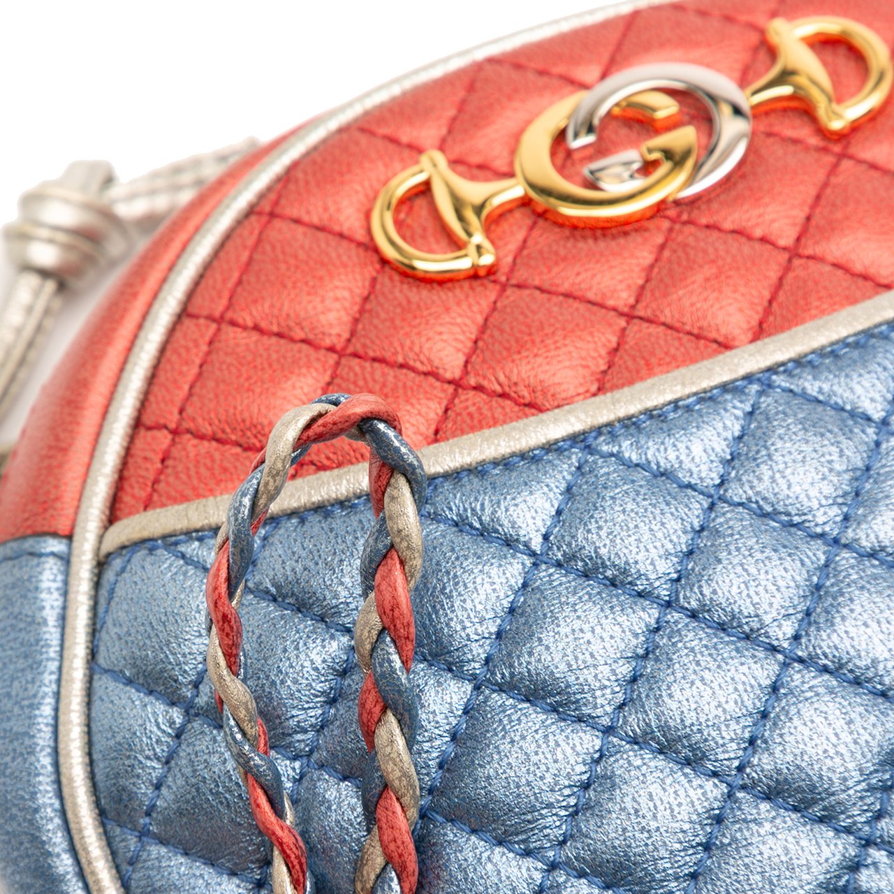 Gucci Mini Laminated Nappa Trapuntata Zumi Dome Crossbody Blauw