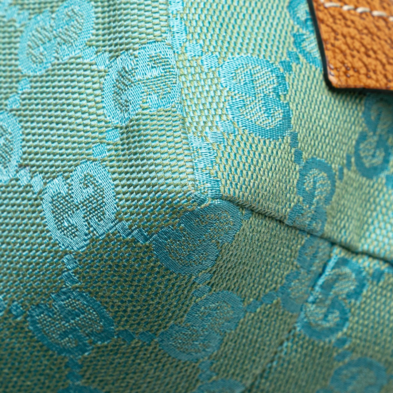 Gucci GG Canvas Pouch Blauw