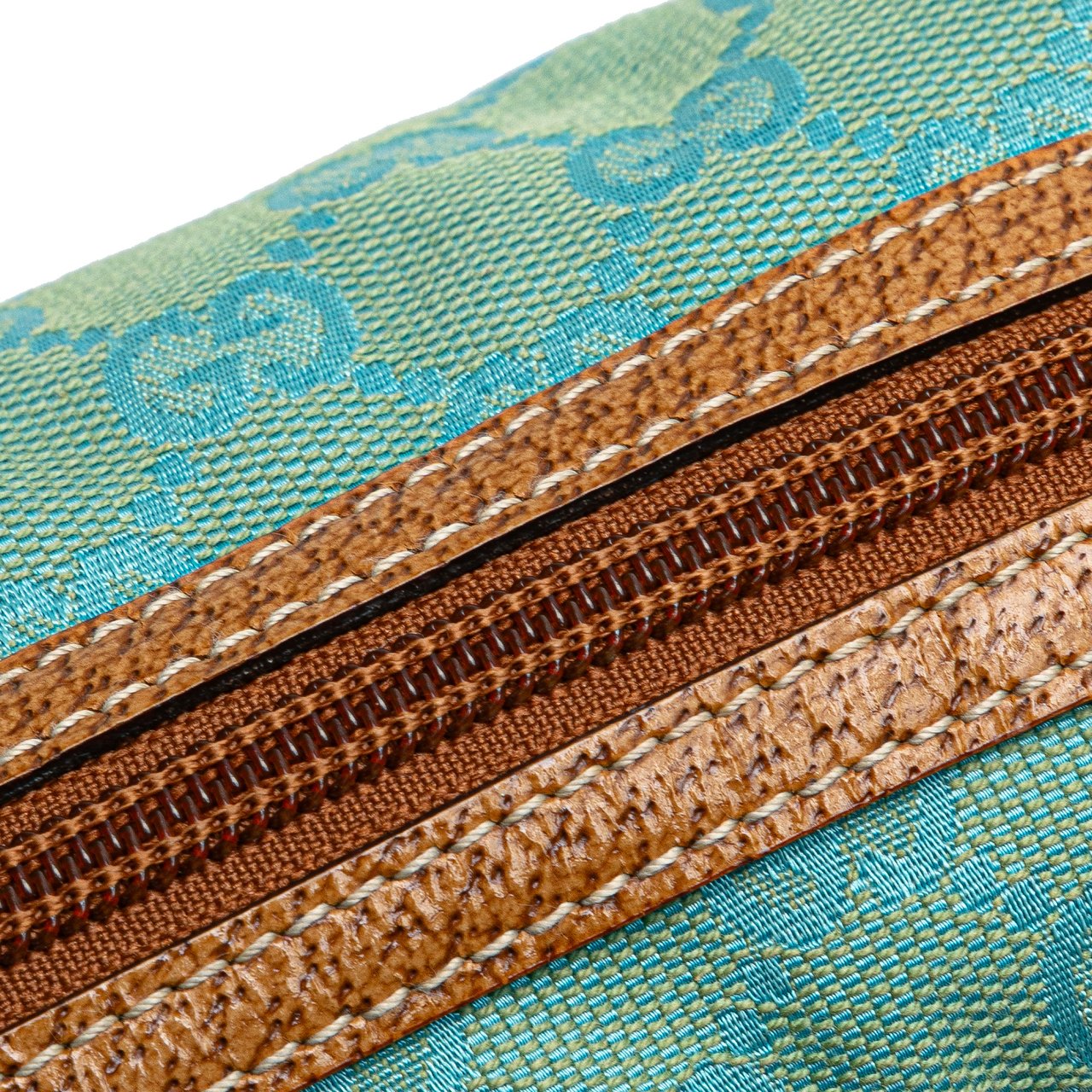 Gucci GG Canvas Pouch Blauw