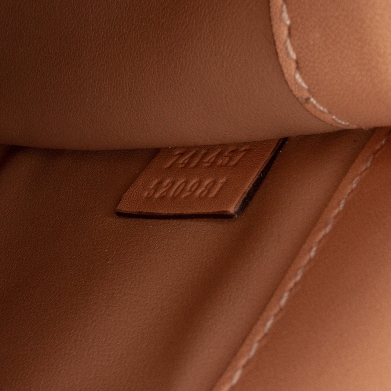 Gucci Mini Leather Deco Chain Shoulder Bag Bruin