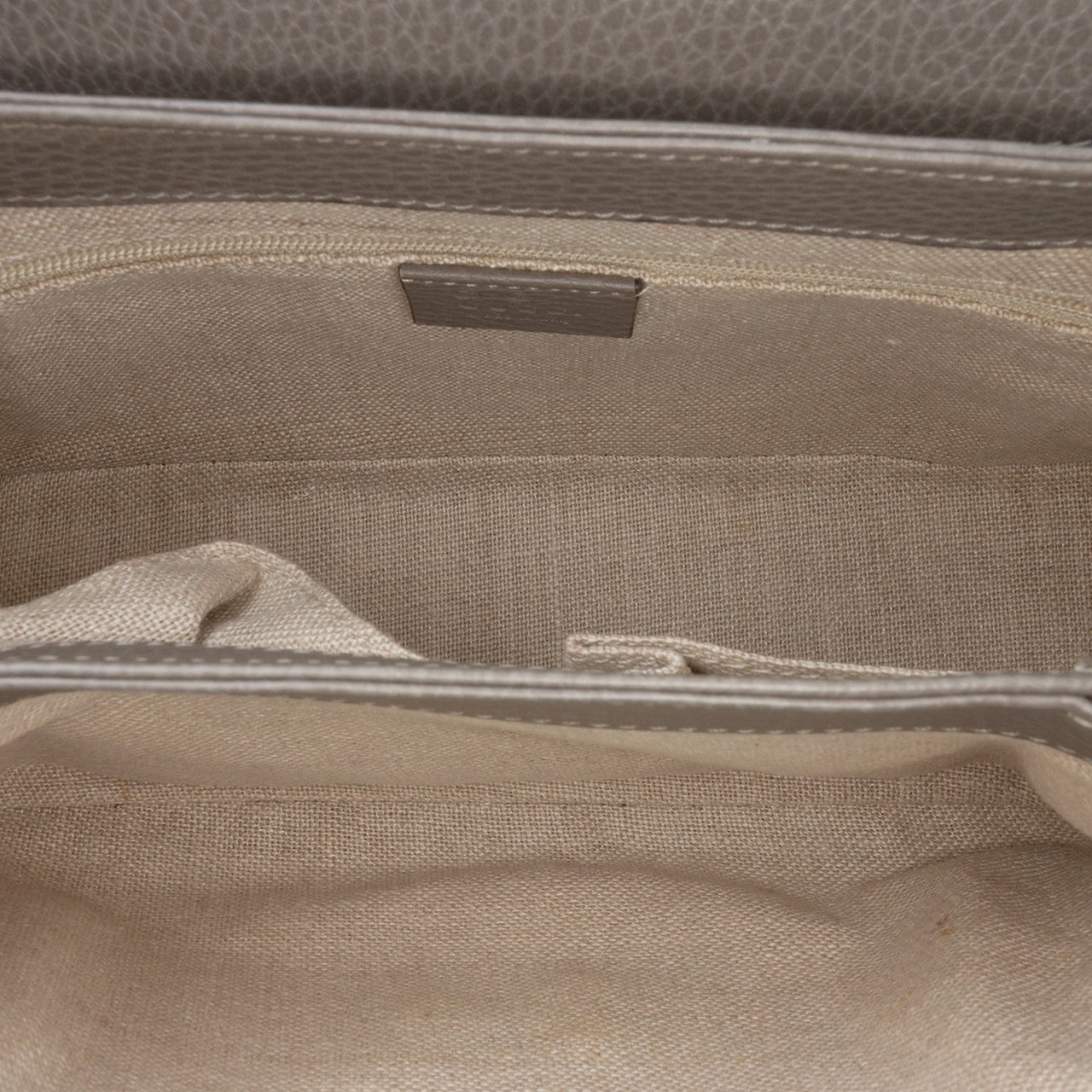 Gucci Small Dollar Calf Interlocking G Satchel Grijs