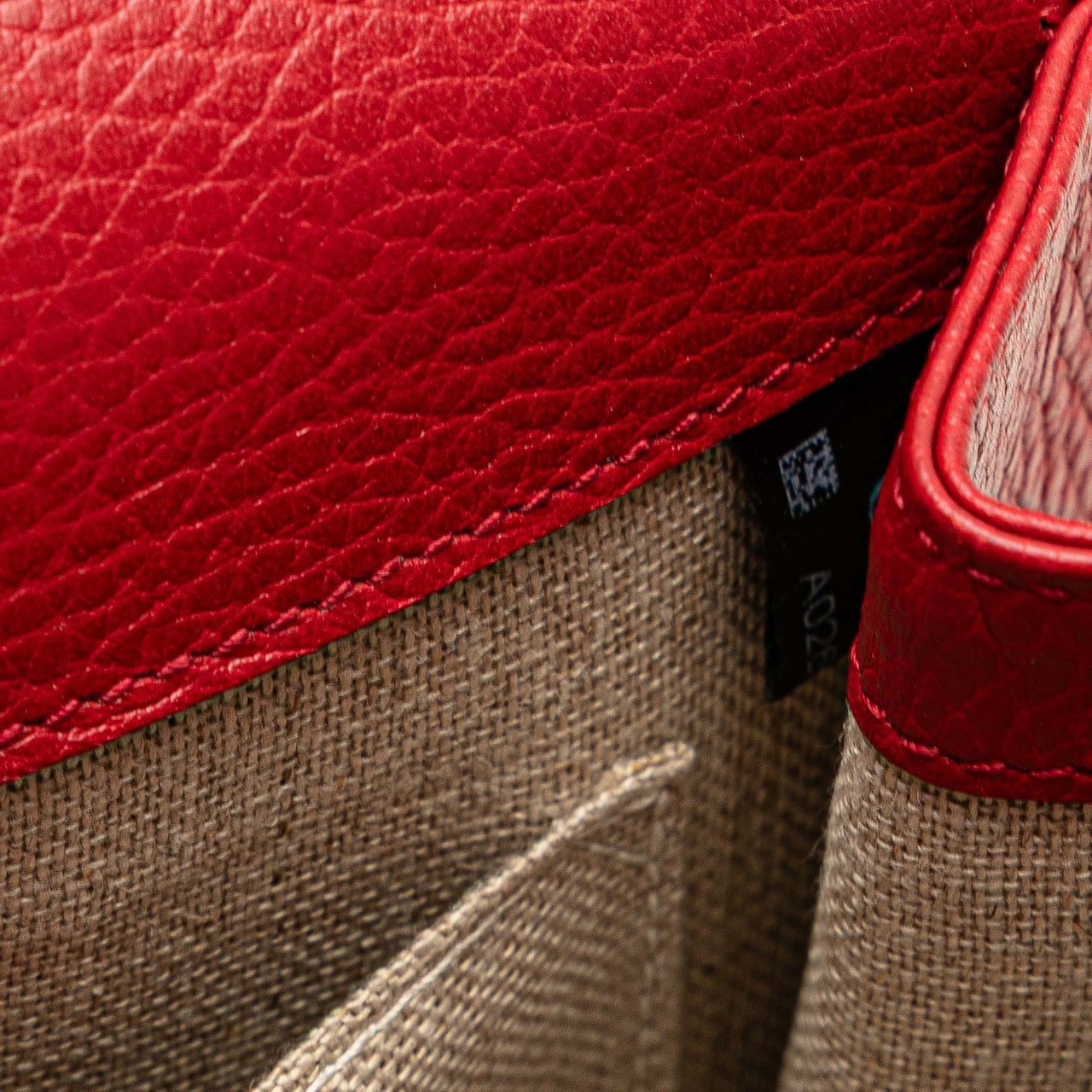 Gucci Small Dollar Calfskin Interlocking G Crossbody Rood