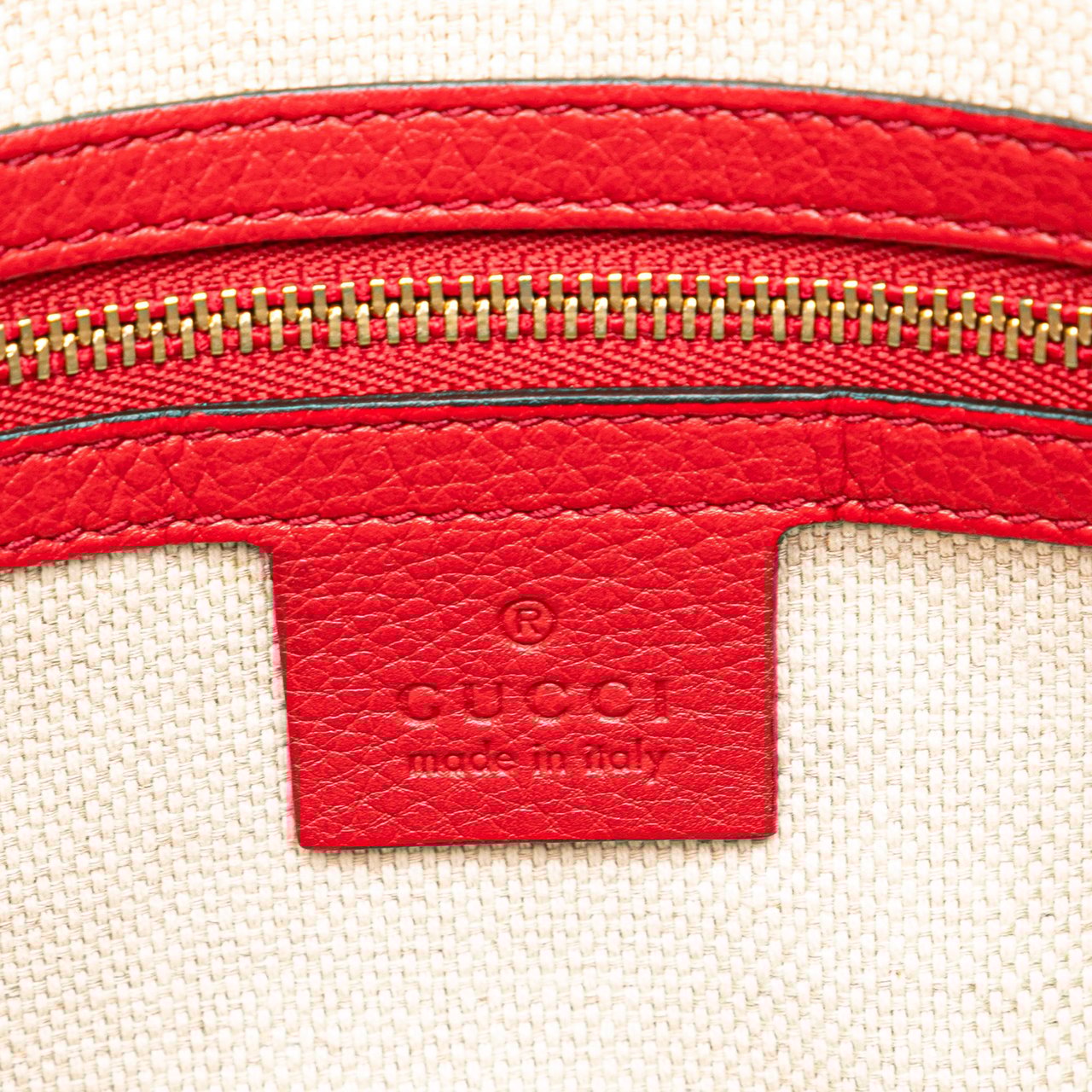 Gucci Small Leather Soho Cellarius Satchel Rood