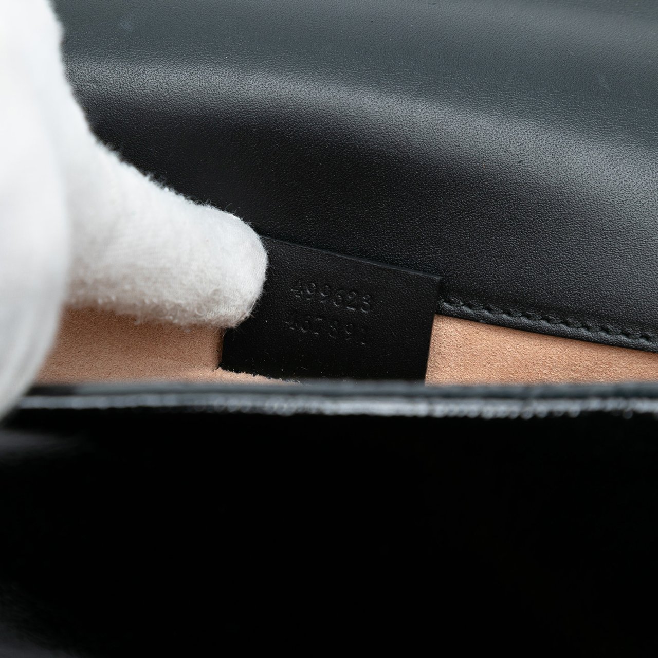 Gucci Medium GG Velvet Dionysus Crossbody Rood