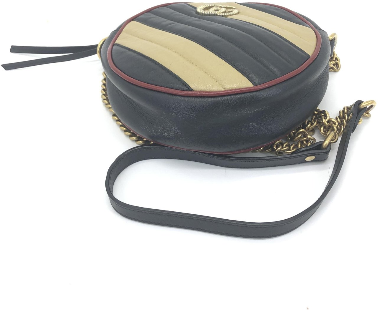 Gucci GG Marmont Round Diagonal Quilted Leather Mini Zwart