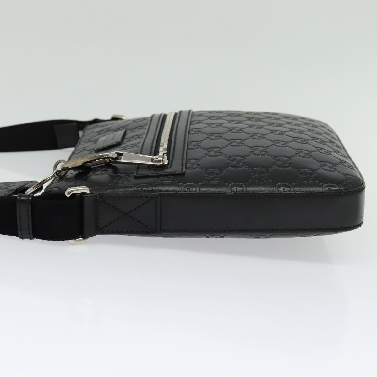 Gucci Signature Zip Messenger Guccissima Leather Small Zwart