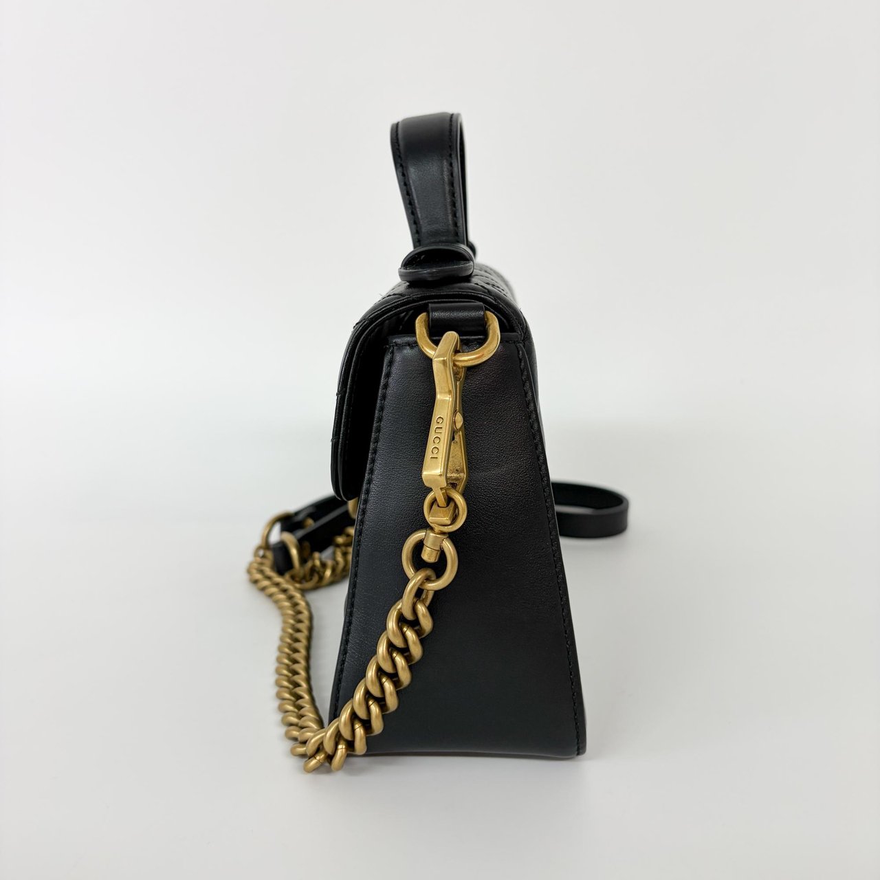 Gucci Gucci GG Marmont Top Handle Bag Leather Mini Zwart