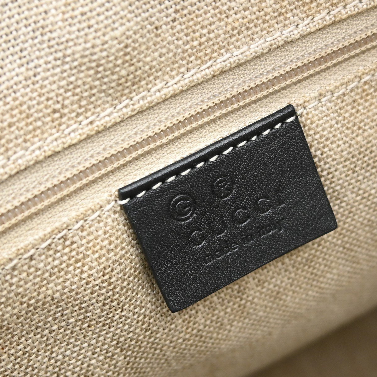 Gucci Convertible Dome Satchel Microguccissima Leather Medium Zwart