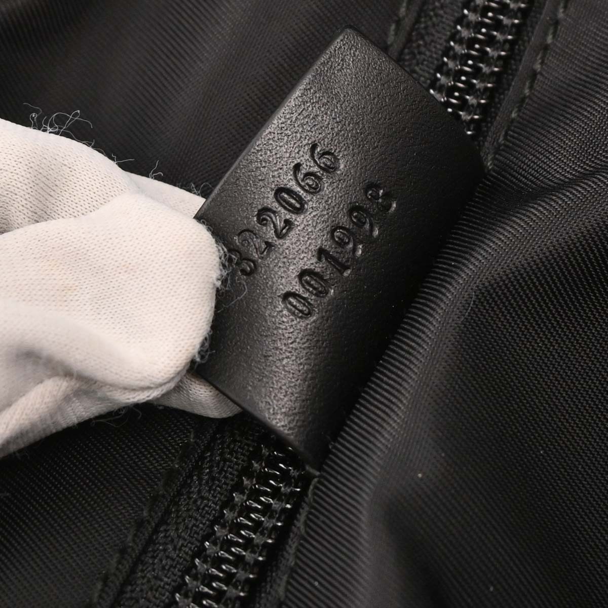 Gucci Gucci Vintage Duffle Bag GG Coated Canvas Large Zwart