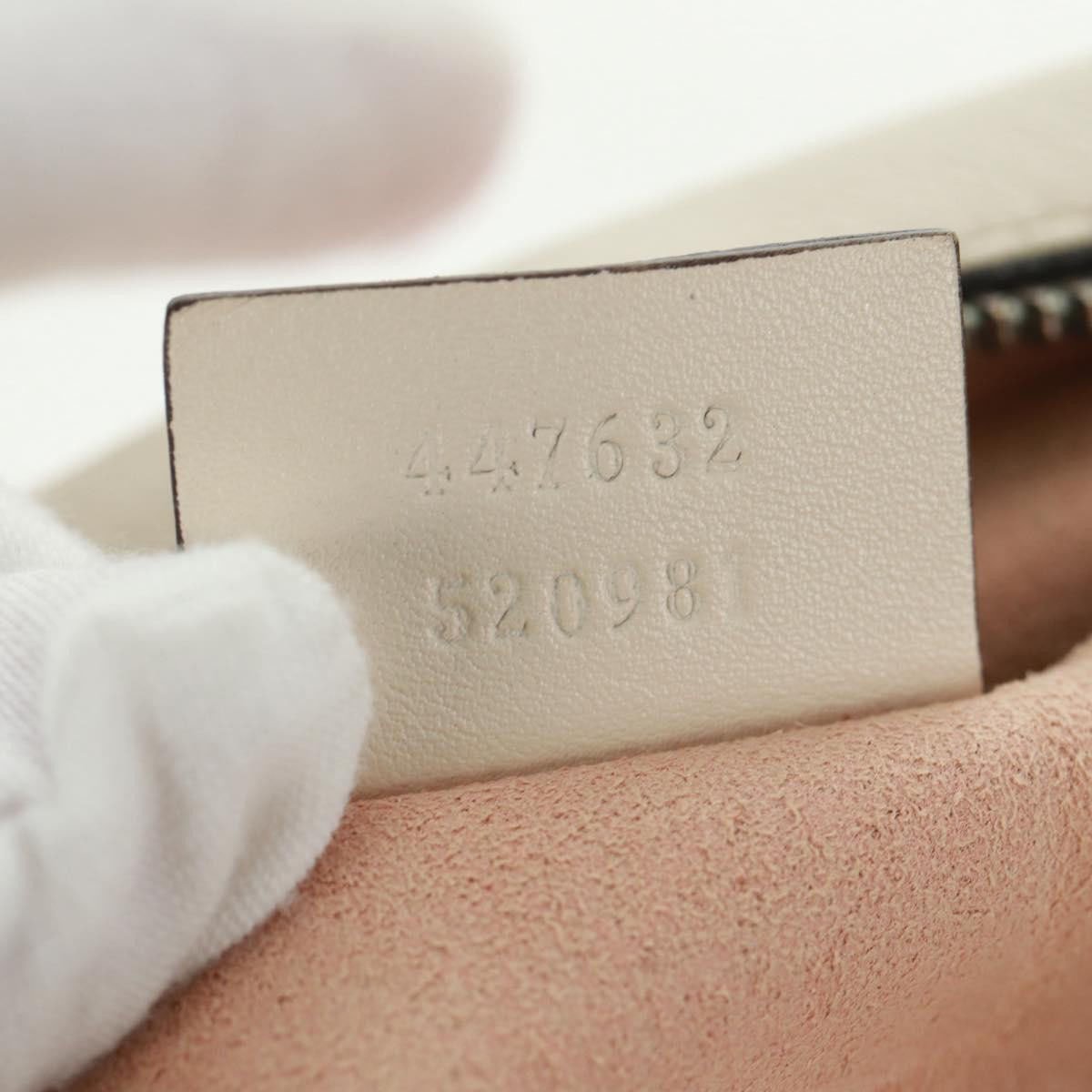 Gucci Gucci GG Marmont Camera Bag Trompe L'Oeil Matelasse Leather Small Wit