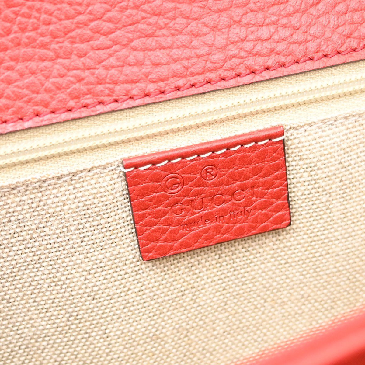 Gucci Interlocking Leather Medium Rood
