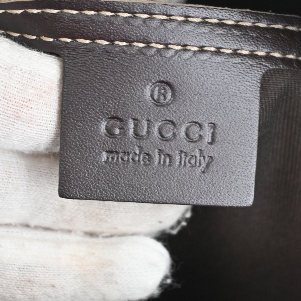 Gucci Gucci Front Zip Messenger GG Coated Canvas Medium Bruin