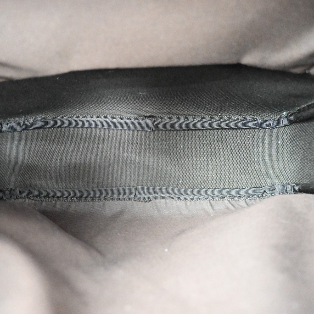 Gucci Gucci Front Zip Messenger GG Coated Canvas Medium Bruin