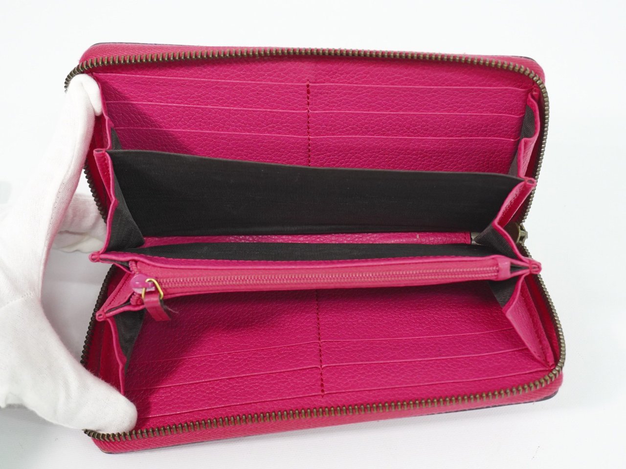 Gucci Vintage Logo Zip Around Wallet Leather Long Roze