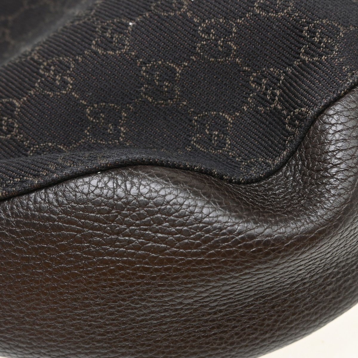 Gucci Vintage Ring Hobo Printed Velvet Small Bruin
