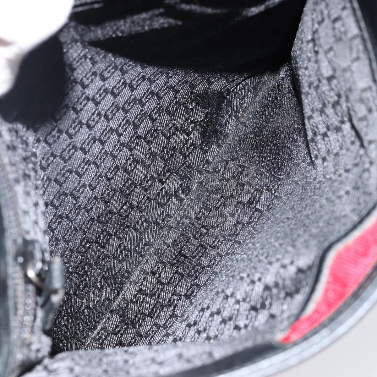 Gucci Gucci Front Pocket Messenger Nylon Rood