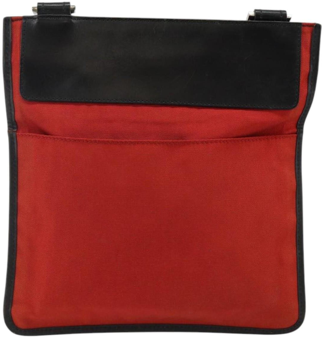 Gucci Gucci Front Pocket Messenger Nylon Rood