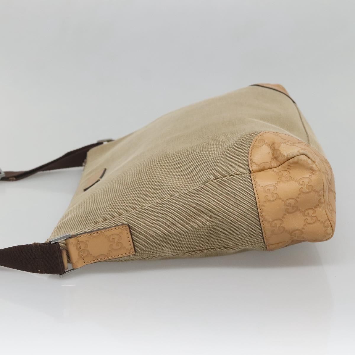 Gucci Gucci Original Messenger GG Canvas Medium Beige