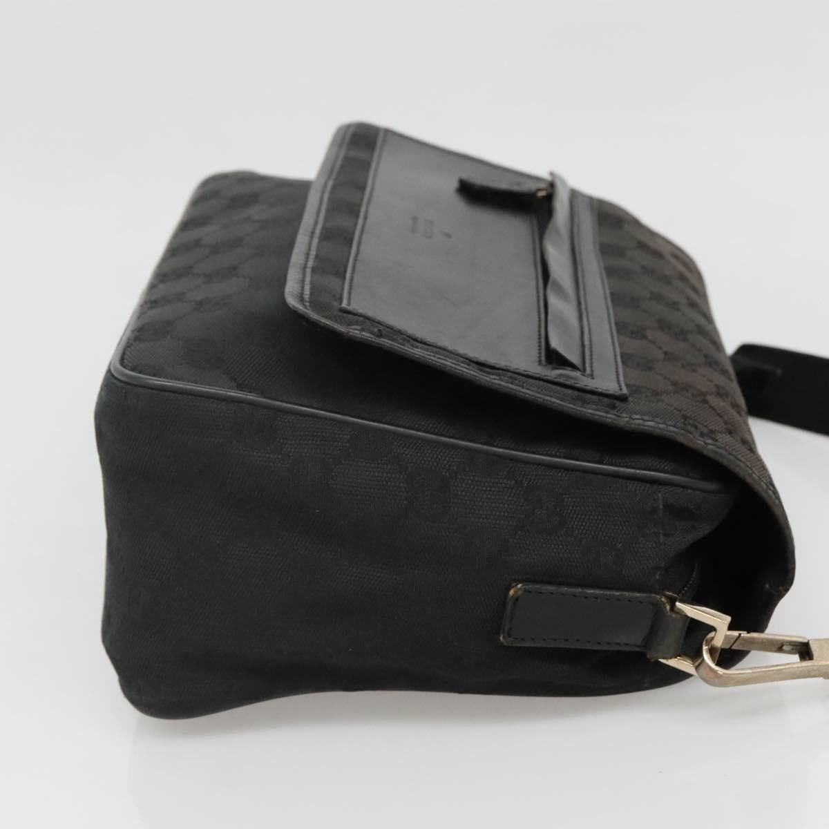 Gucci Gucci Flap Messenger Bag GG Coated Canvas Small Zwart