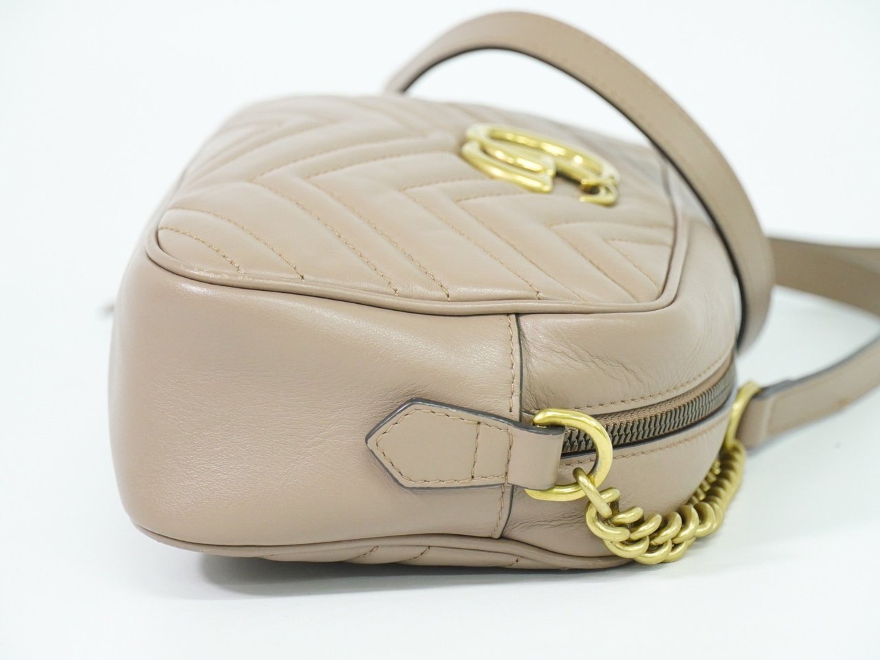 Gucci Gucci GG Marmont Shoulder Bag Matelasse Leather Small Beige