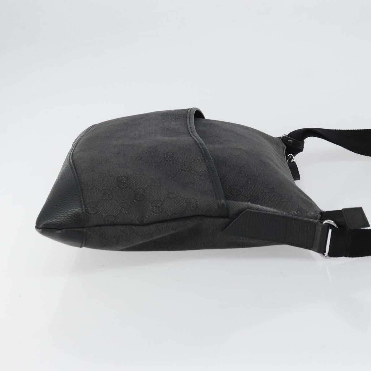 Gucci Gucci Zip Messenger Bag GG Denim Medium Zwart