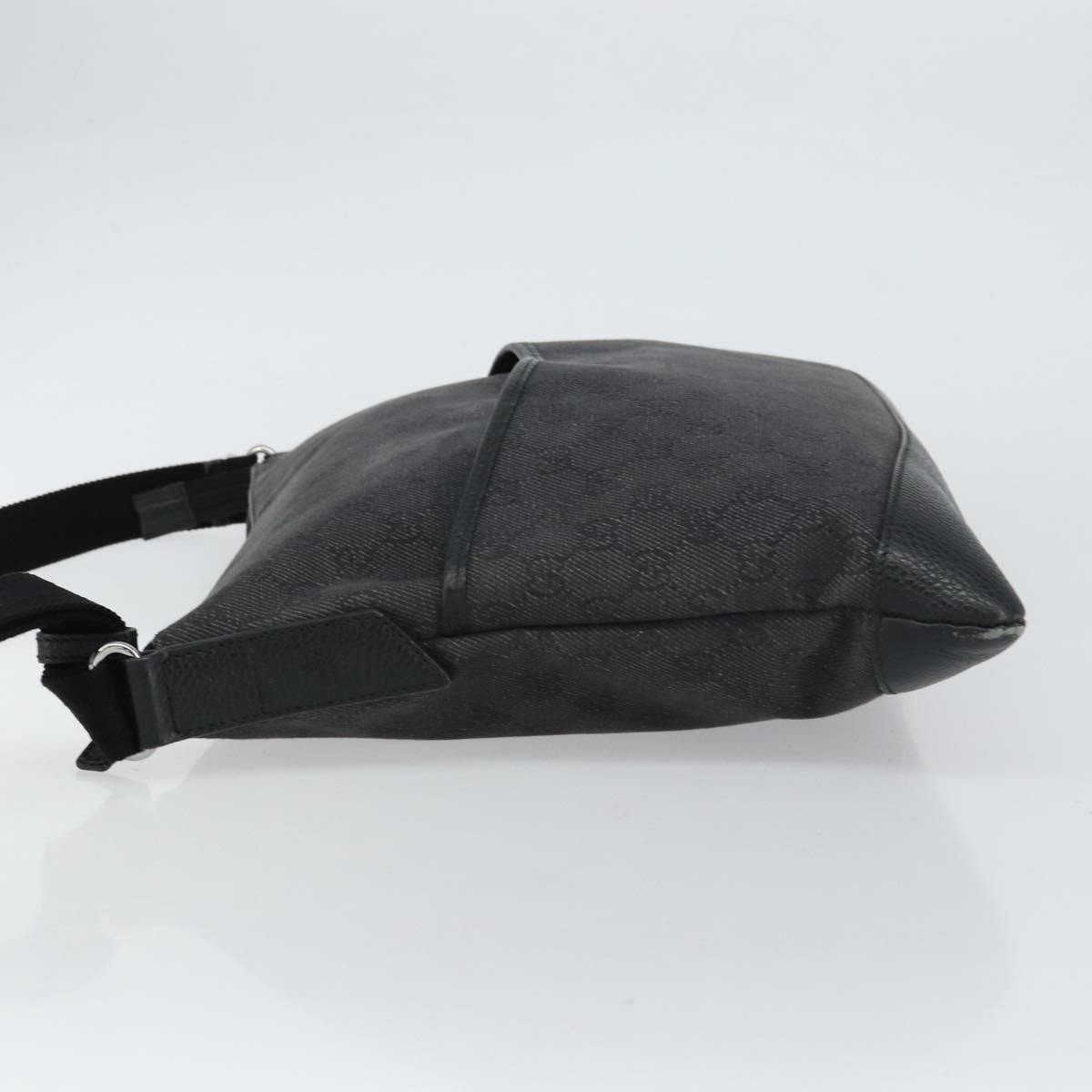 Gucci Gucci Zip Messenger Bag GG Denim Medium Zwart