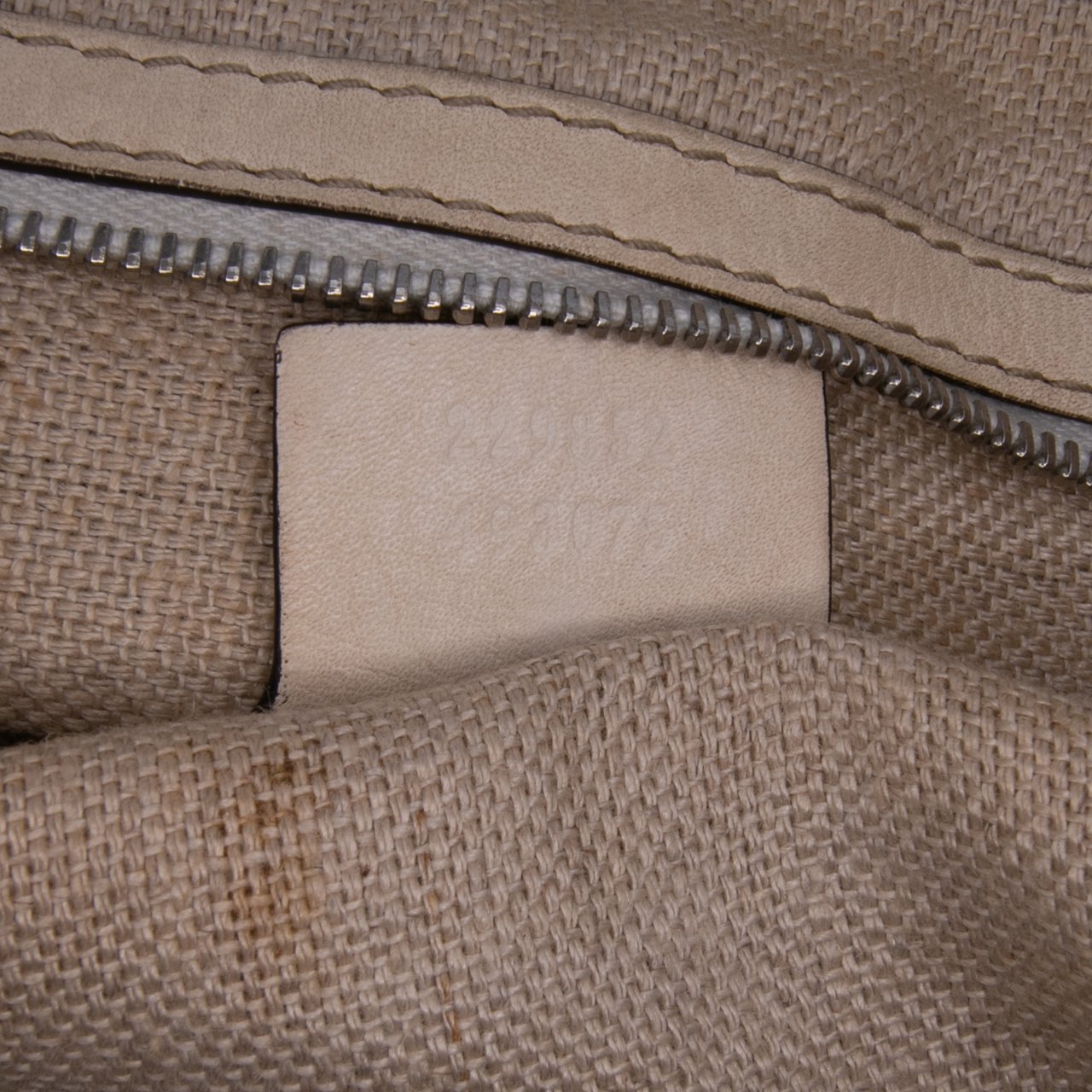 Gucci Medium GG Canvas Icon Bit Tote Bruin