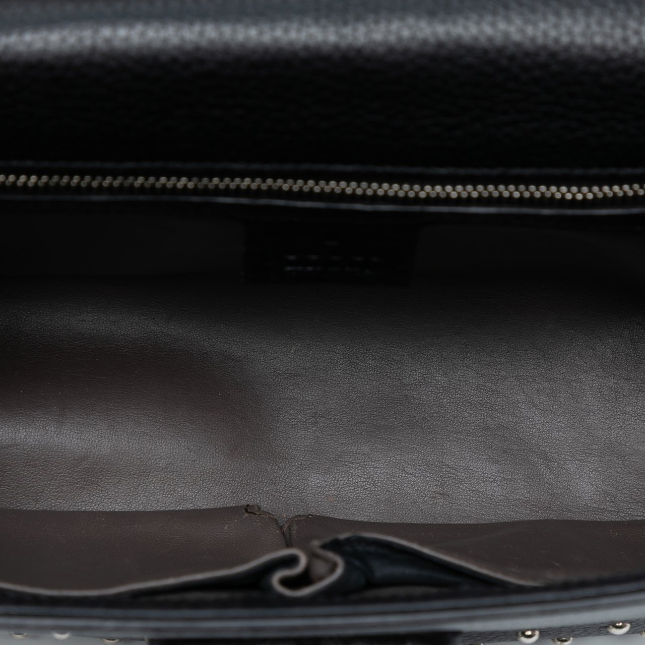 Gucci Medium Studded Leather Miss Bamboo Crossbody Zwart