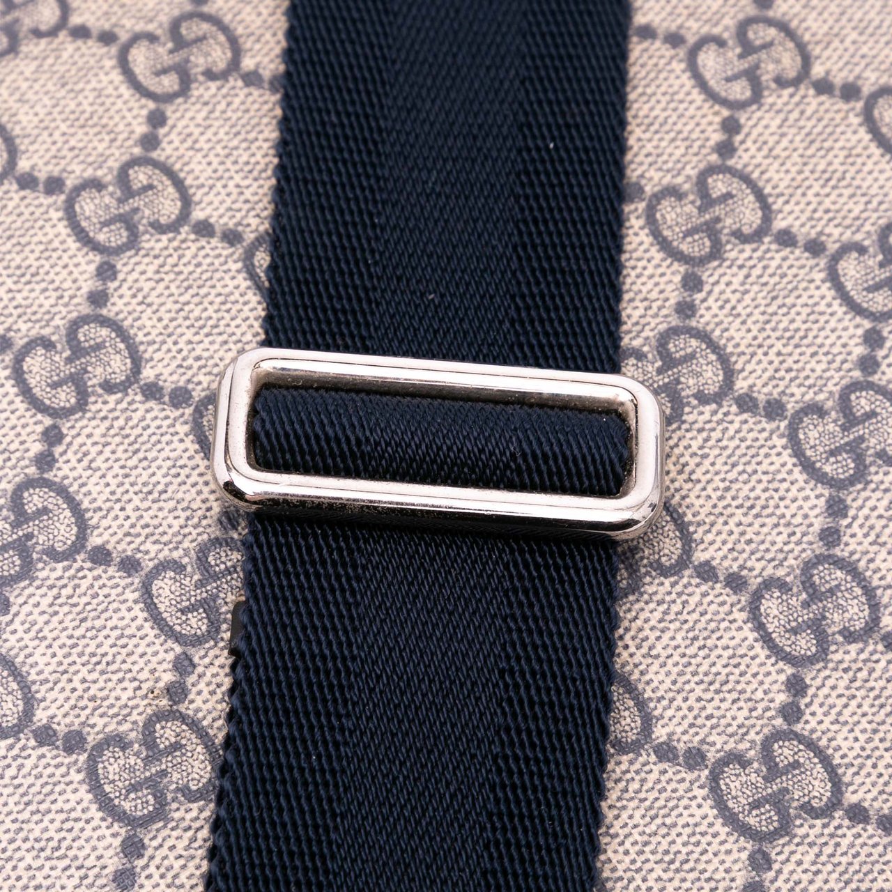 Gucci GG Supreme Crossbody Bruin