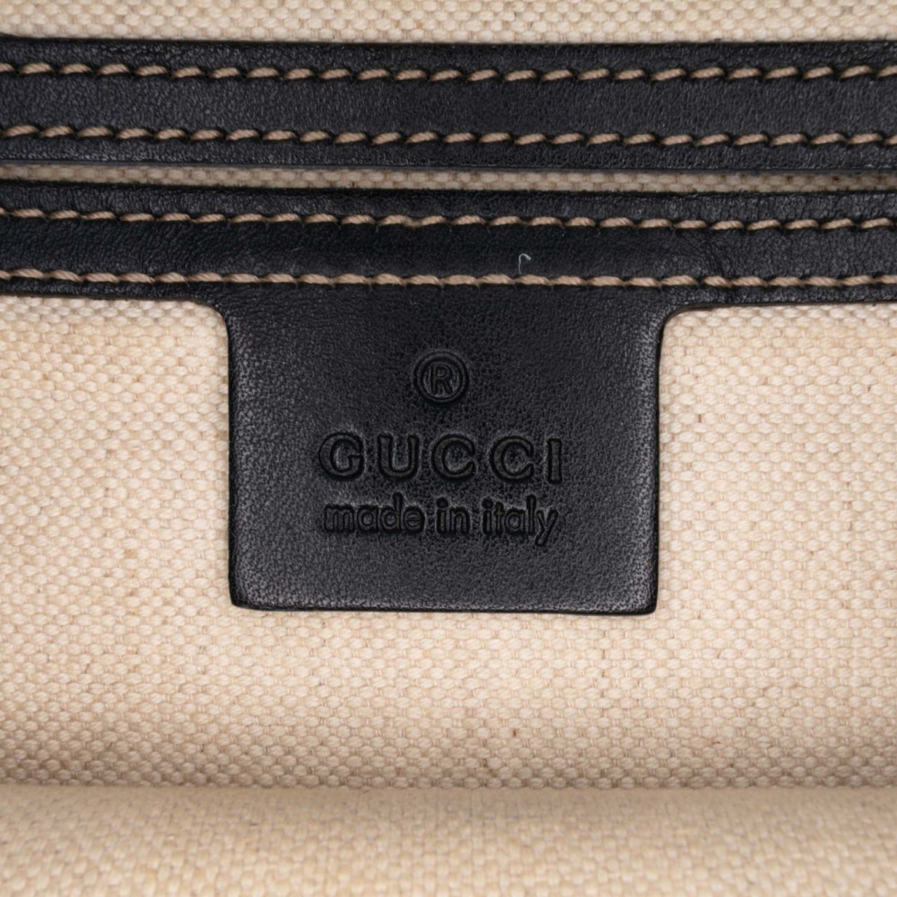 Gucci GG Supreme Crossbody Bruin
