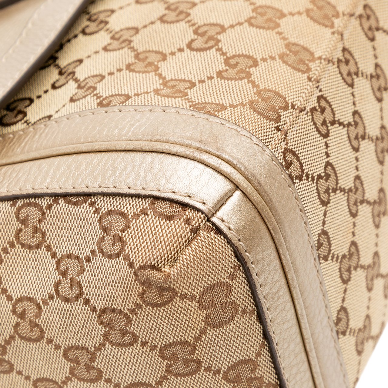 Gucci GG Canvas Bella Flap Satchel Bruin