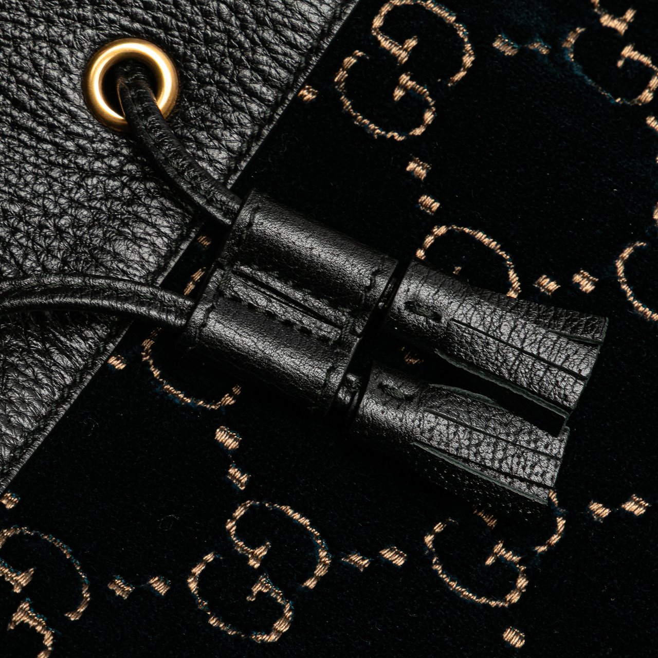 Gucci GG Velvet Web Bucket Zwart