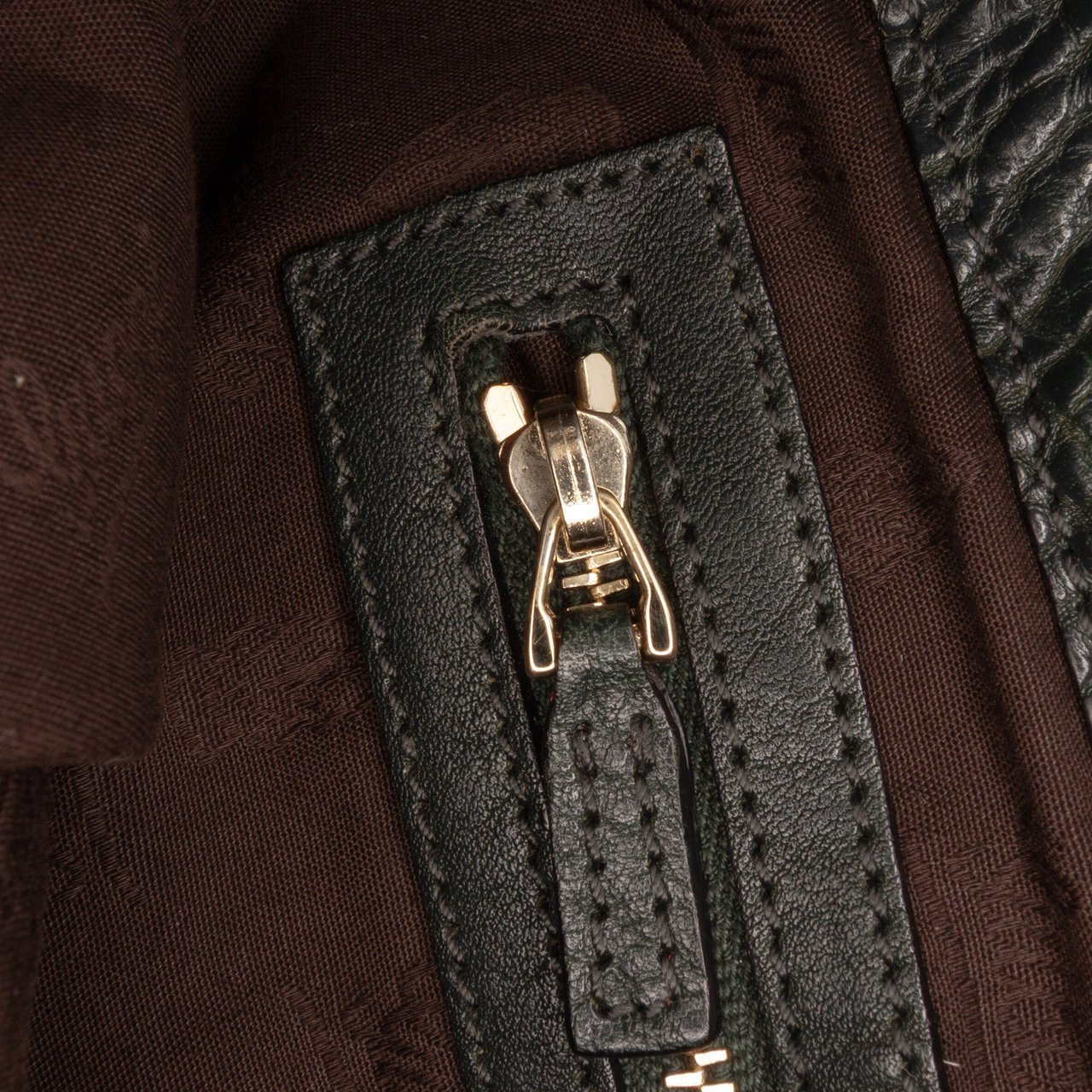 Gucci Large GG Canvas GG Charm Tote Bruin