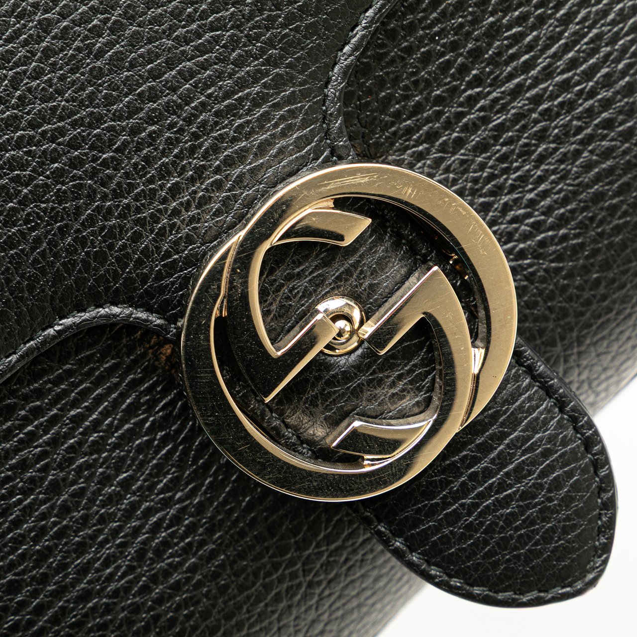 Gucci Small Dollar Calf Interlocking G Satchel Zwart
