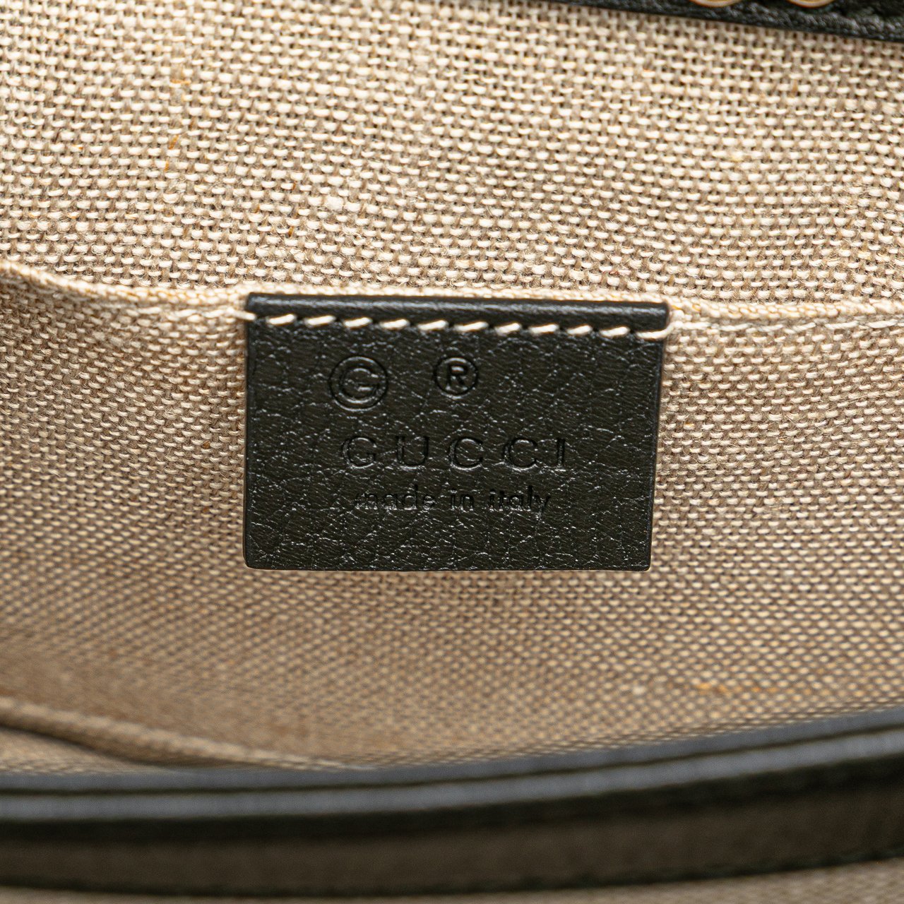 Gucci Small Dollar Calfskin Interlocking G Crossbody Zwart