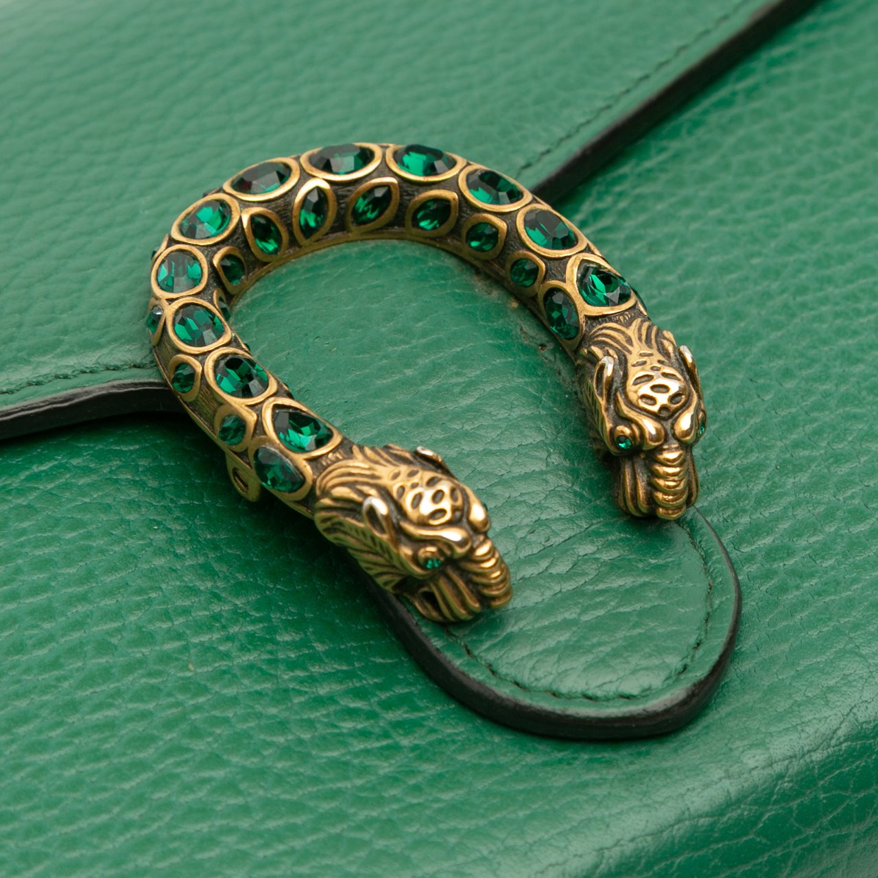 Gucci Mini Leather Dionysus Wallet on Chain Groen