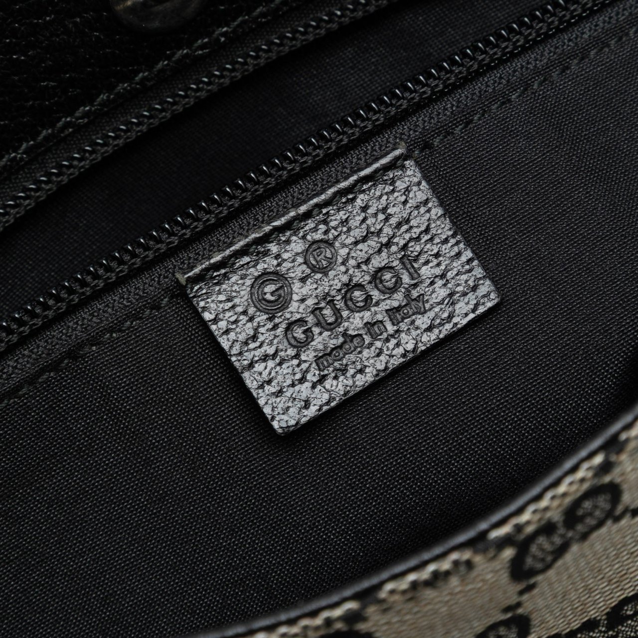 Gucci GG Canvas Tote Bruin