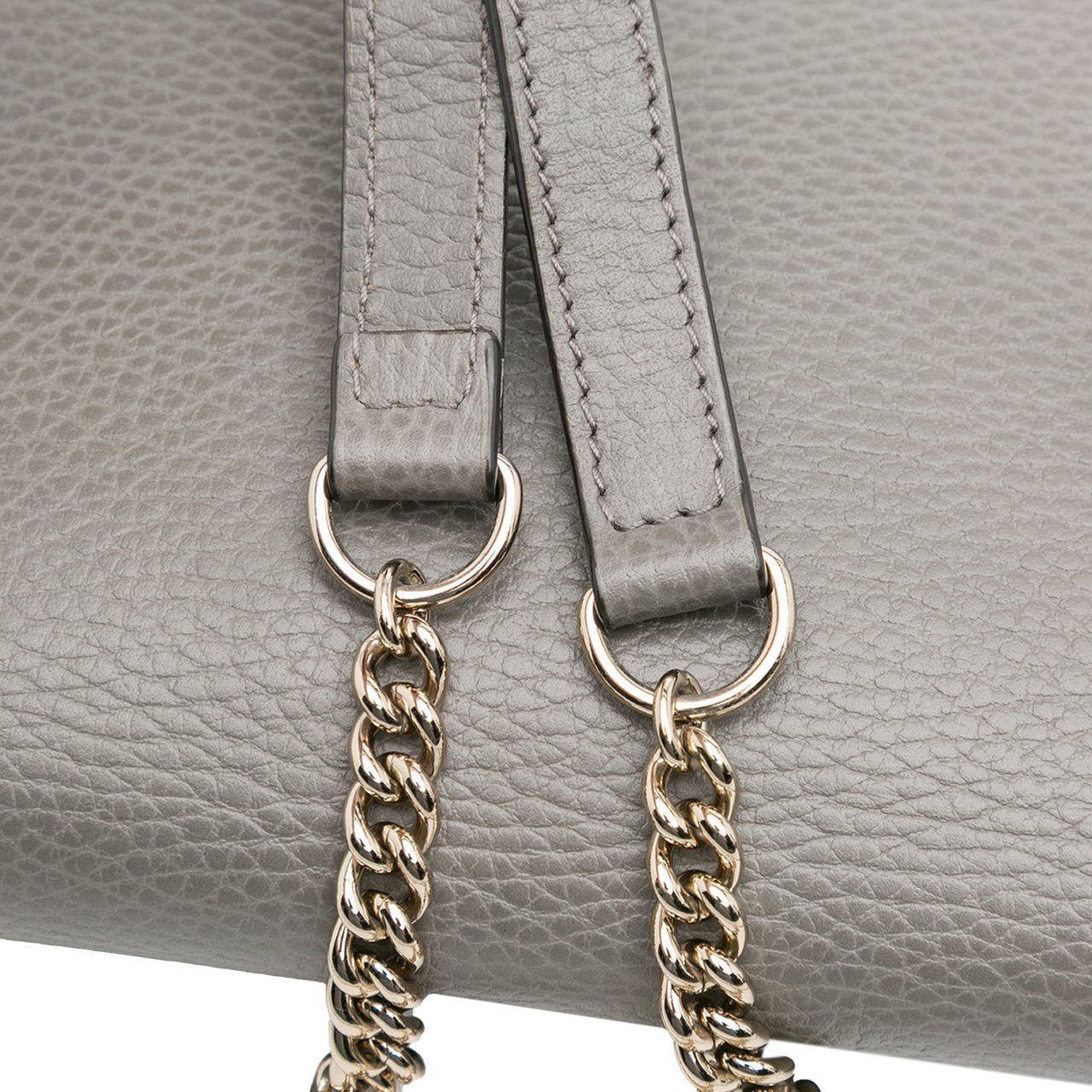 Gucci Leather Interlocking G Dollar Wallet on Chain Grijs