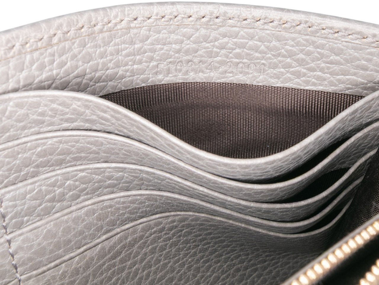 Gucci Leather Interlocking G Dollar Wallet on Chain Grijs