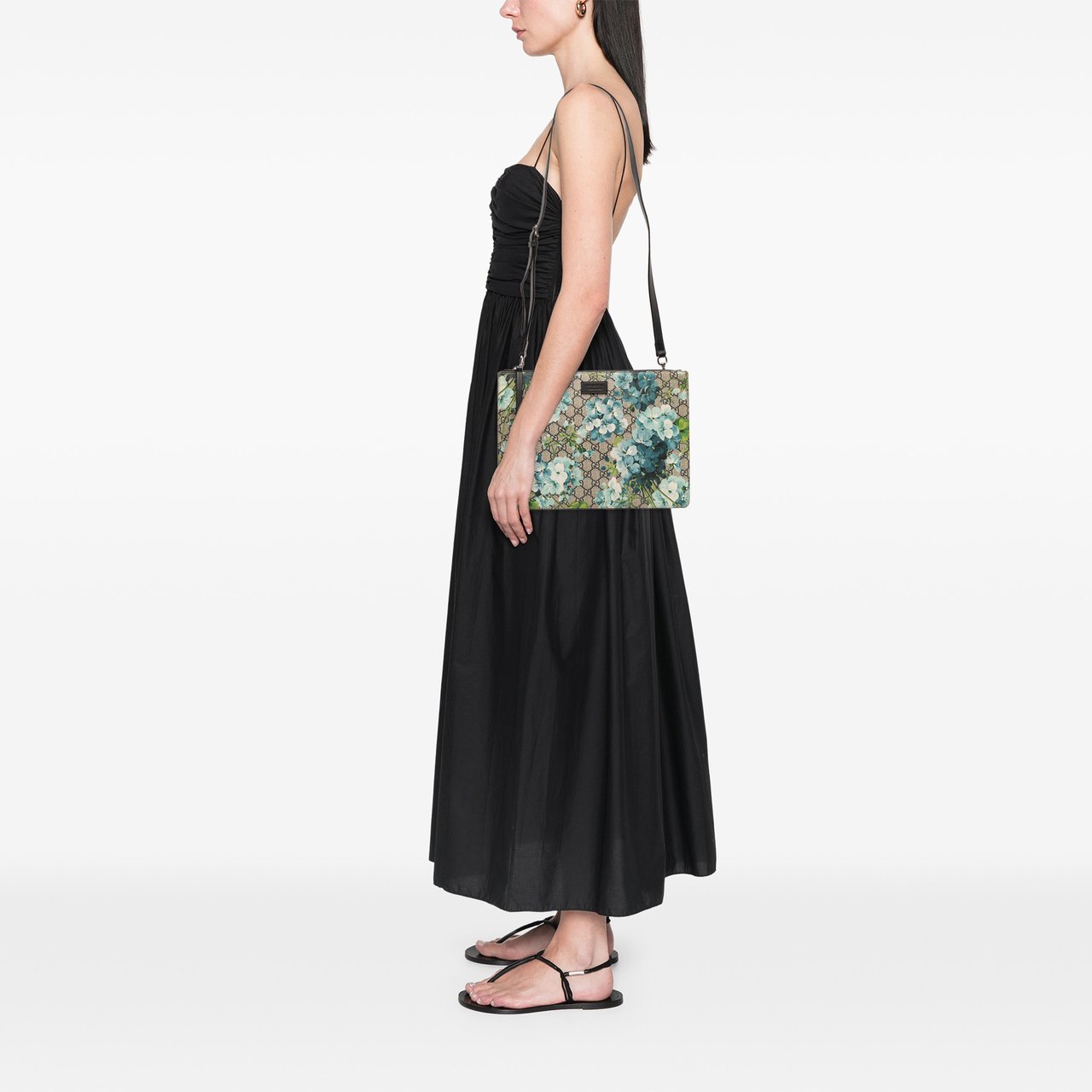 Gucci GG Supreme Blooms Messenger Bag Bruin