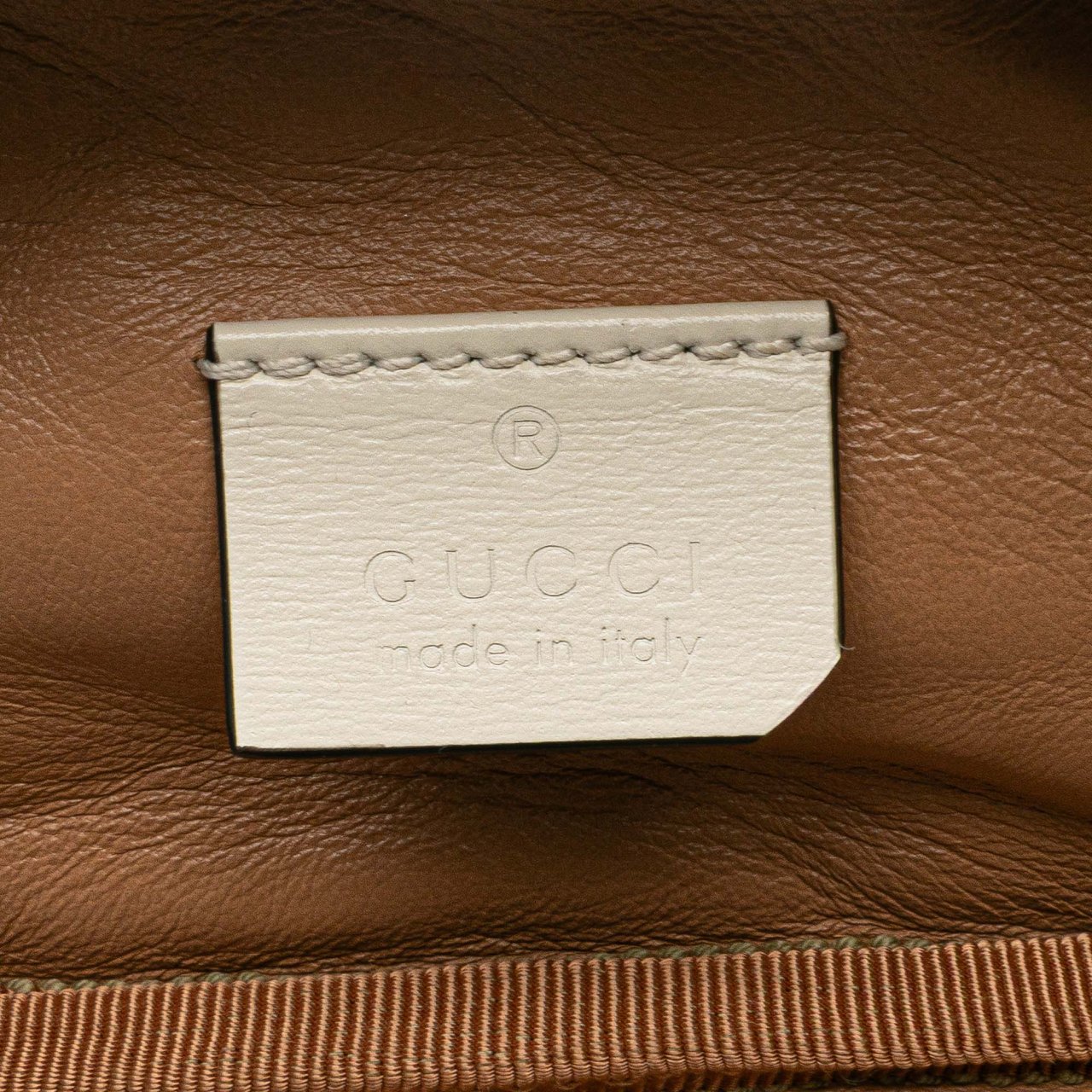 Gucci Calfskin Trapuntata Zumi Convertible Bag Wit