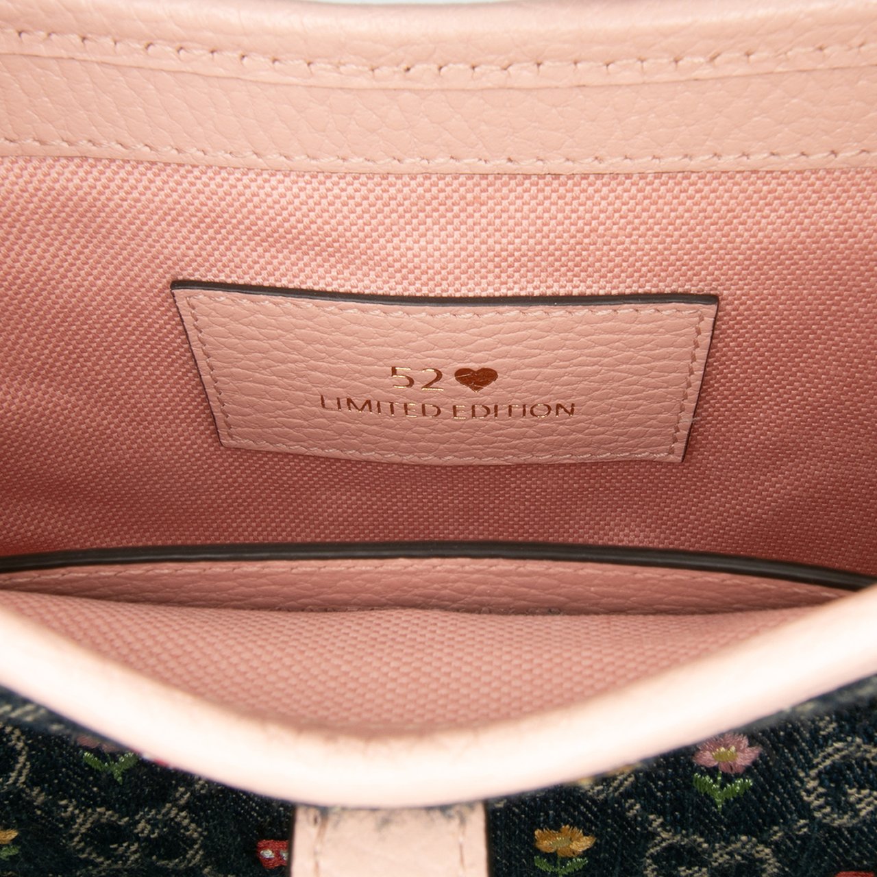 Gucci Limited Edition Mini GG Denim Embroidered Floral Jackie 1961 Crossbody Blauw