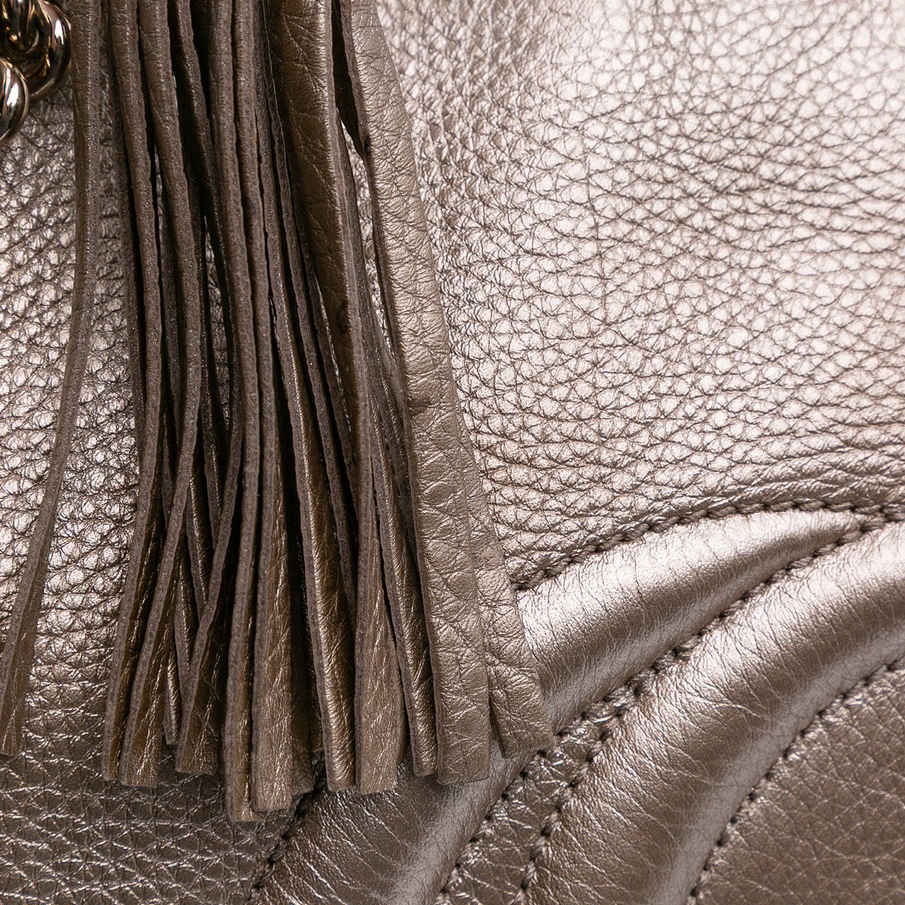Gucci Medium Leather Soho Chain Tote Goud