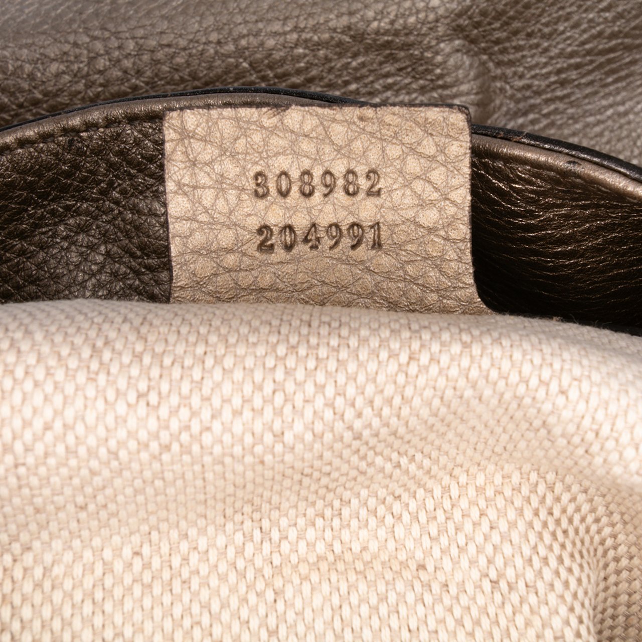 Gucci Medium Leather Soho Chain Tote Goud
