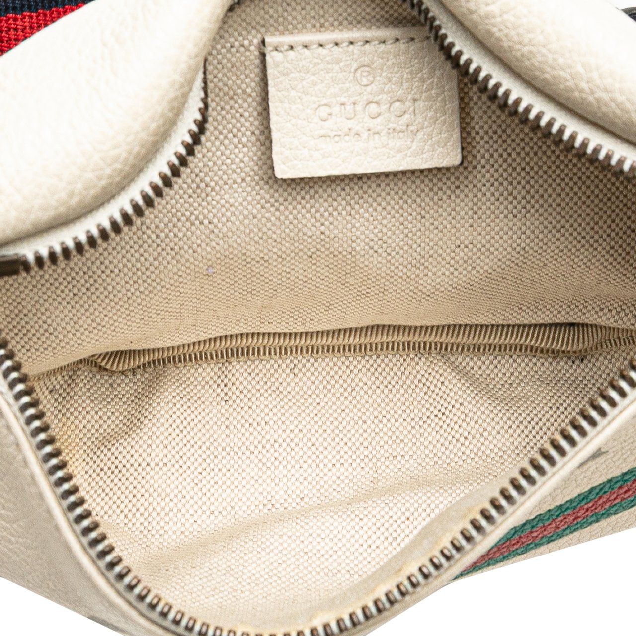 Gucci Leather Logo Belt Bag Wit